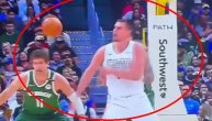NBA ne pamti ovakvu bravuru bez gledanja, iza leđa! Nikola Jokić izveo asistenciju sezone!