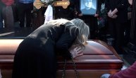 Poslednji oproštaj Suzane Jovanović od Saše Popovića: Najtužniji snimak na sahrani