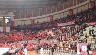 Grb Crvene zvezde vijori se pred meč Olimpijakos - Partizan
