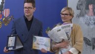 Nagrada "Momo Kapor" uručena slikaru Marku Kusmuku u Skupštini grada Beograda
