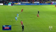 Au, pa šta je ovo! Igrač Radničkog se posle grubog starta zaleteo i pokosio rivala!