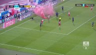 Dimna bomba na terenu, Delije prekinule meč Zvezda - Vojvodina