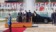 Vučić uz državne počasti dočekao Koštu ispred Palate Srbija