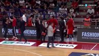 Neša Ilić napao kamermana Arene, terao ga sa tajmauta