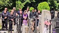 Pomen Željku Rutoviću: Prijatelji i porodica se okupili na groblju