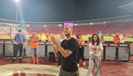 Delije pozdravljaju Marka Arnautovića na poluvremenu meča Zvezda - OFK Beograd