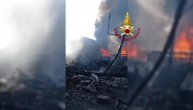 Strašan požar u Rimu, čule se eksplozije: Snimak borbe vatrogasaca sa vatrenom stihijom