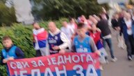 Navijači Srbije pevaju Bože pravde