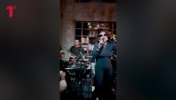 Matora kiti muzičare, lete novčanice na sve strane dok joj Seka peva ovaj hit