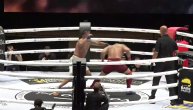 Kakav nokaut desnicom, samo se zaneo i pao na pod ringa