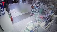 Ušao u apoteku i opljačkao je lagano za minut