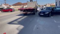 Teška saobraćajna nezgoda u Surčinu: Dve osobe povređene