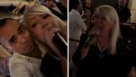 Nakon dužeg vremena Hani se latila mikrofona, pa zapevala na venčanju svog sina Aleksandra