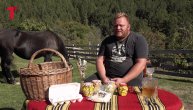 Dušan iz Kamenice mlekom sa svoje farme izlečio dete! Za to se pročulo po Srbiji, otkrio nam TAJNU
