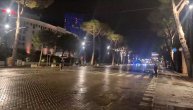 Ulice Tirane posle protesta koji je prekinula kiša