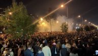 Ogroman broj gradjana ispred staba studenata