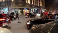 Kolaps na terazijama automobili stoje i trube