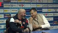 Pozdrav Dejana Stankovića i Nenada Lalatovića nakon meča