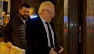 Željko prvi put u javnosti sa zetom! Zajedno stigli na slavlje kod Braje, a u rukama poseban poklon