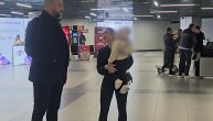 Katarina Lazić sa detetom stigla u Srbiju