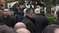 Željko Obradović izjavio saučešće porodici Vujošević i dodirnuo Duškov kovčeg