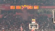 Baklje i tuča pred derbi Zvezda - Partizan na tribini gde se nalaze crveno-beli!