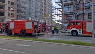 Požar na gradilištu na Čukarici: Veliki broj vatrogasnih ekipa na terenu