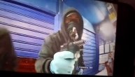 Pokušali da opljačkaju trafiku, plastični pištolj im se raspao: Neverovatan snimak iz Beograda