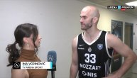 Kalates pružio ruku lepoj voditeljki Arene, ona to nije videla, usledio šmekerski potez Grka