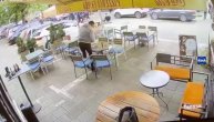 Uznemirujući video iz Novog Pazara: Devojka na trotinetu izleće pred skuter