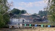 Snimak gašenja požara splavova na Adi