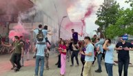 Maturanti i Čačka velikom žurkom proslavili kraj školske godine: Grme trube, svi se vesele