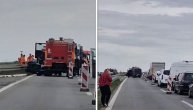 Haos kod Koviljske petlje: Sudarila se dva automobila