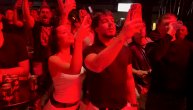 Evo kako je Nina Djogani reagovala kada je ugledala roditelje na bini