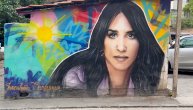 Ispred zgrade u kojoj su Teodosić i Jelisaveta živeli godinama osvanuo mural