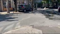 Ovo je raskrsnica na kojoj se dogodila jeziva nezgoda: Majka sa ćerkom udarena na trotoaru!