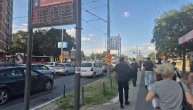 Paralisani prilazi zbog prevrtanja auta kod Brankovog mosta