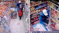 Razbojnik uz pretnju nožem oteo novac od prodavačice u Novom Sadu