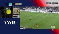VAR i na meču Partizana, sudija doneo odluku da pokaže crveni karton!