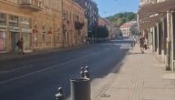 Prazan Zemunu: Ulice puste, sve je prazno, samo je jedna žena bila hrabra na +40