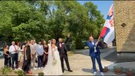 Oženio se Dejan Stanković Kralj: Na ulazu u crkvu DRAMA