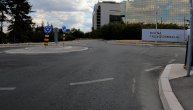 Niko neće da stane biciklisti na prelazu kod Ušća