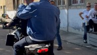 Keba skočio sa motora