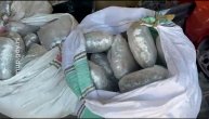 Policija zaustavila kombi sa džakovima droge na Zrenjaninskom putu